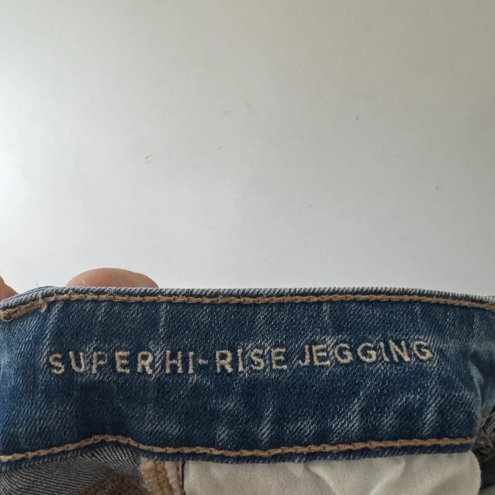 American Eagle Next Level‎ Stress Distressed Super Hi Rise Jeggings